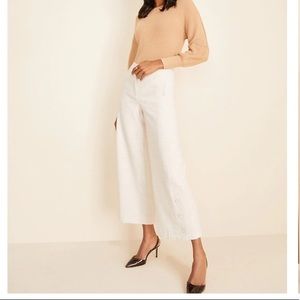 NWOT Ann Taylor Drapey Marina Crop Pants